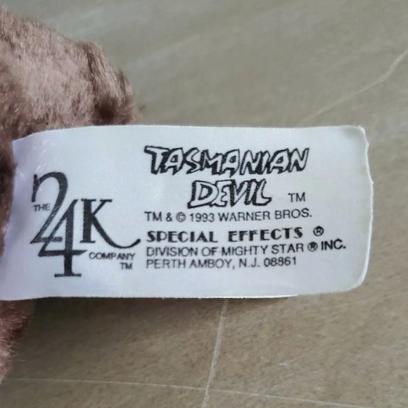 Vintage 1993 Warner Bros Tasmanian Devil Plush Toy - Picture 7 of 7